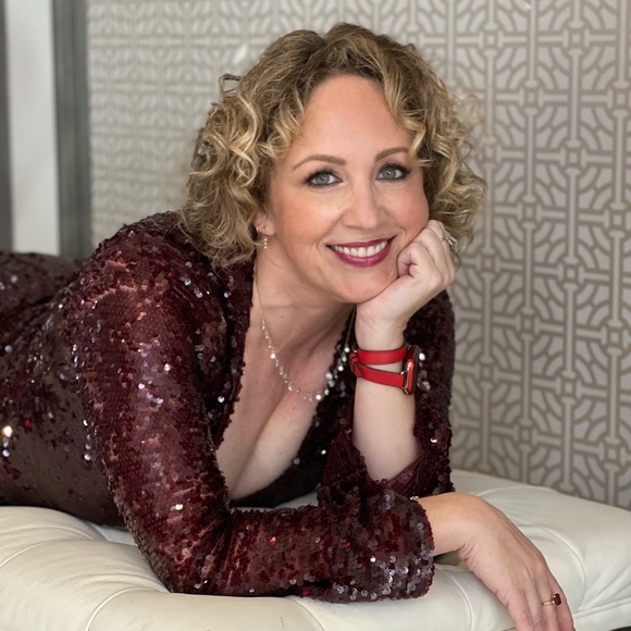 Meet your Posher, Kari - Picture 3 of 5